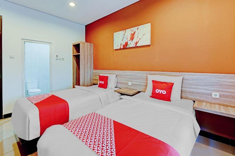 Пурвокерто: OYO 90497 Navaya Guest House