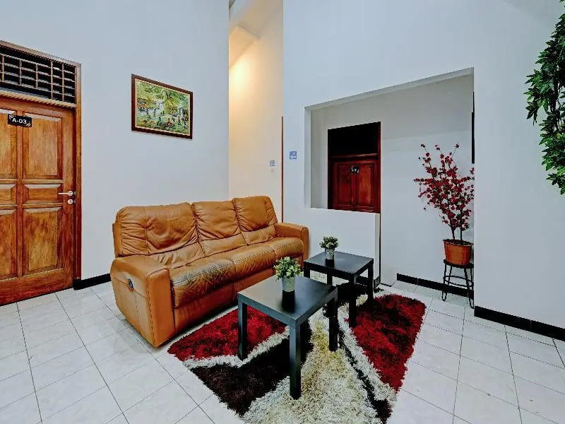 Пурвокерто: OYO 90497 Navaya Guest House