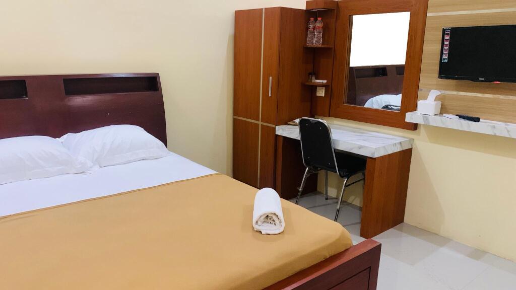 Суменеп: Asmi Hotel