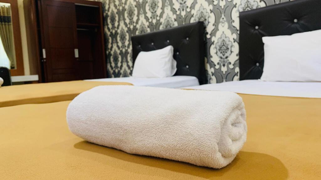 Суменеп: Asmi Hotel