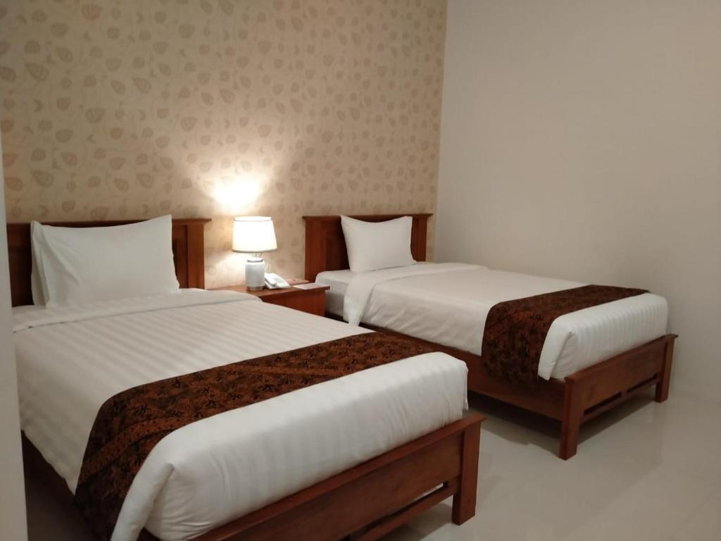 Бондовосо: Dreamland Hotel And Lounge