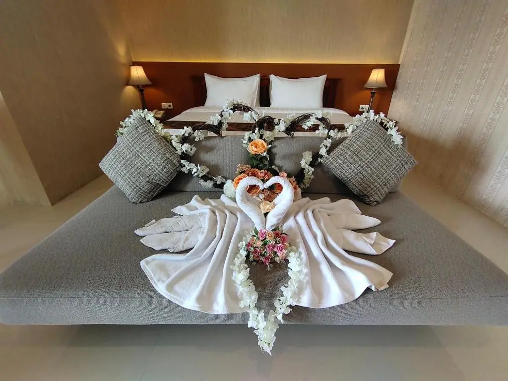 Бондовосо: Dreamland Hotel And Lounge