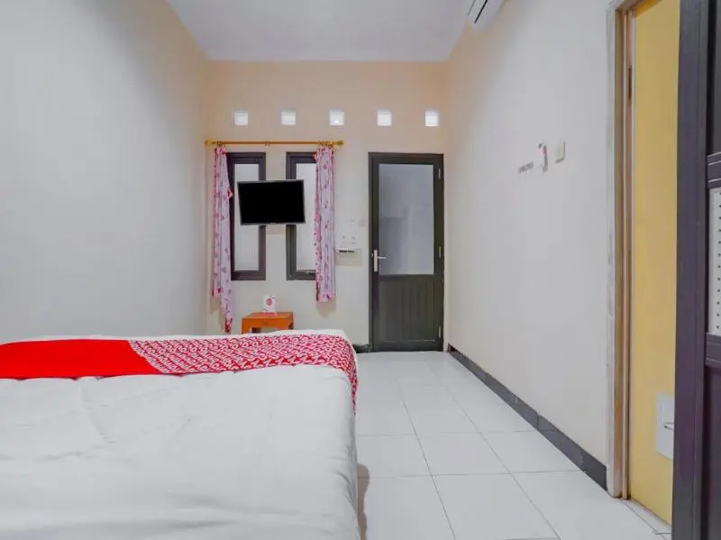 Чиребон: Guest House Citra Pemuda Syariah by OYO Rooms
