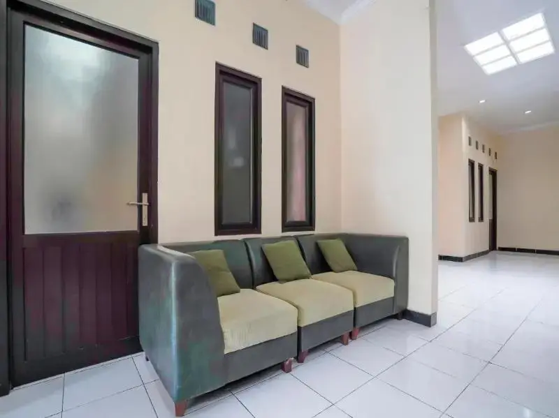 Чиребон: Guest House Citra Pemuda Syariah by OYO Rooms