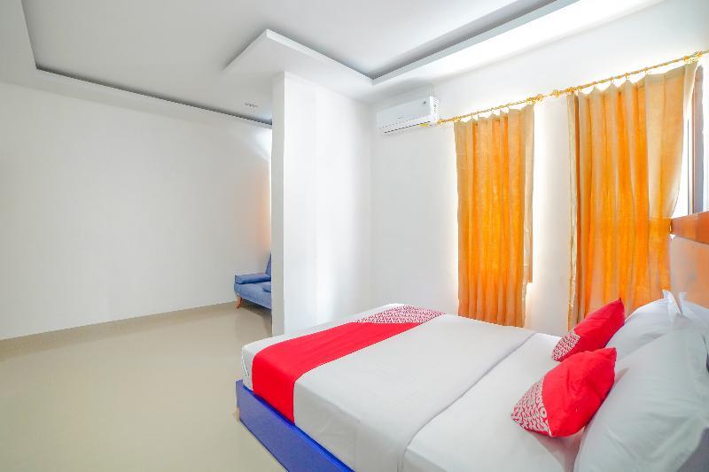 Медан: Anara Residence & Guest House by OYO Rooms