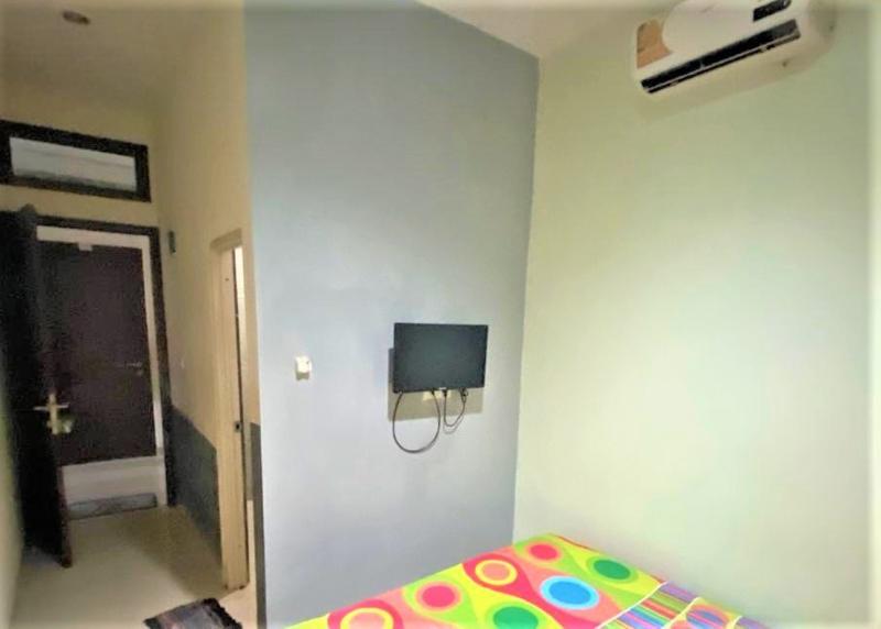 Макассар: OYO 91182 Kos'ta Homestay Makassar