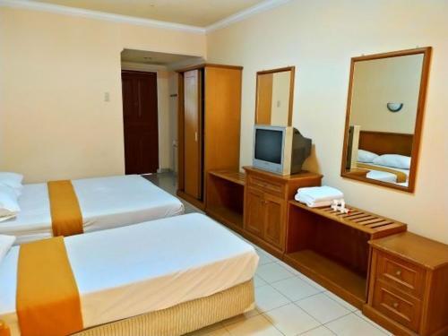 Сукарайя: Hotel & Wisma Bintang Jadayat