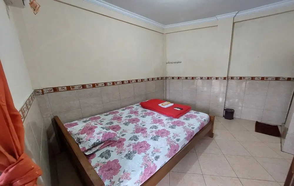 Парангтритис: Hotel Widodo Tustiyani 4