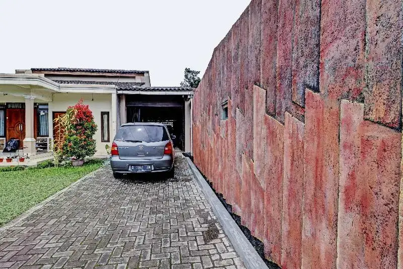 Adinda Homestay Cibodas Lemban by OYO Rooms — фото 1