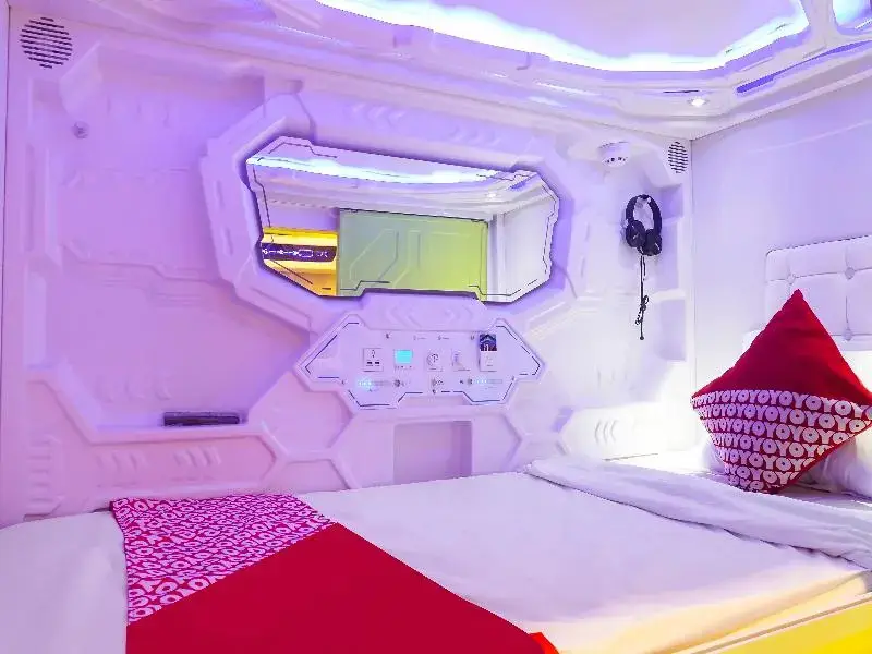Джакарта: Fiducia Capsule Hotel by OYO Rooms