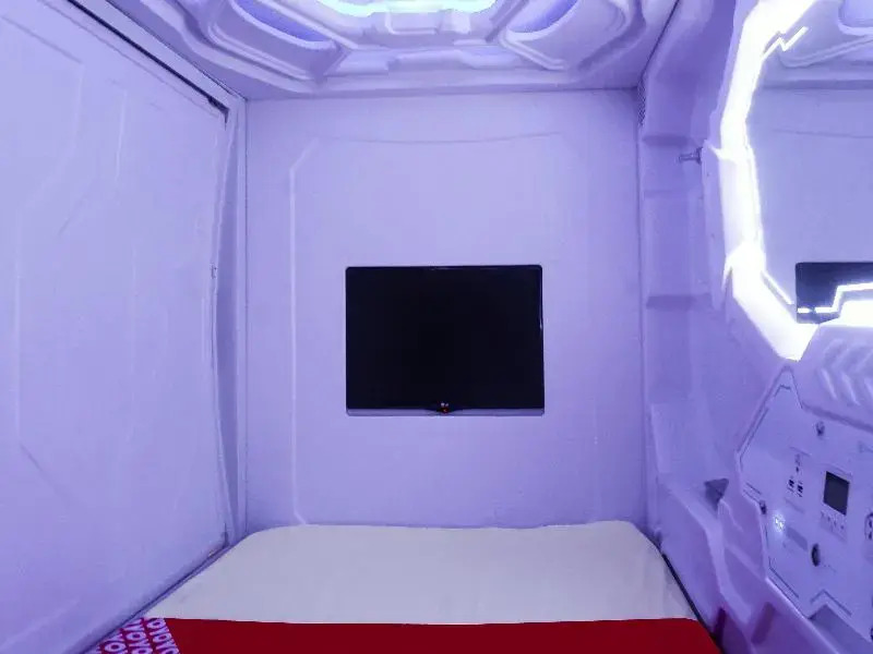 Джакарта: Fiducia Capsule Hotel by OYO Rooms