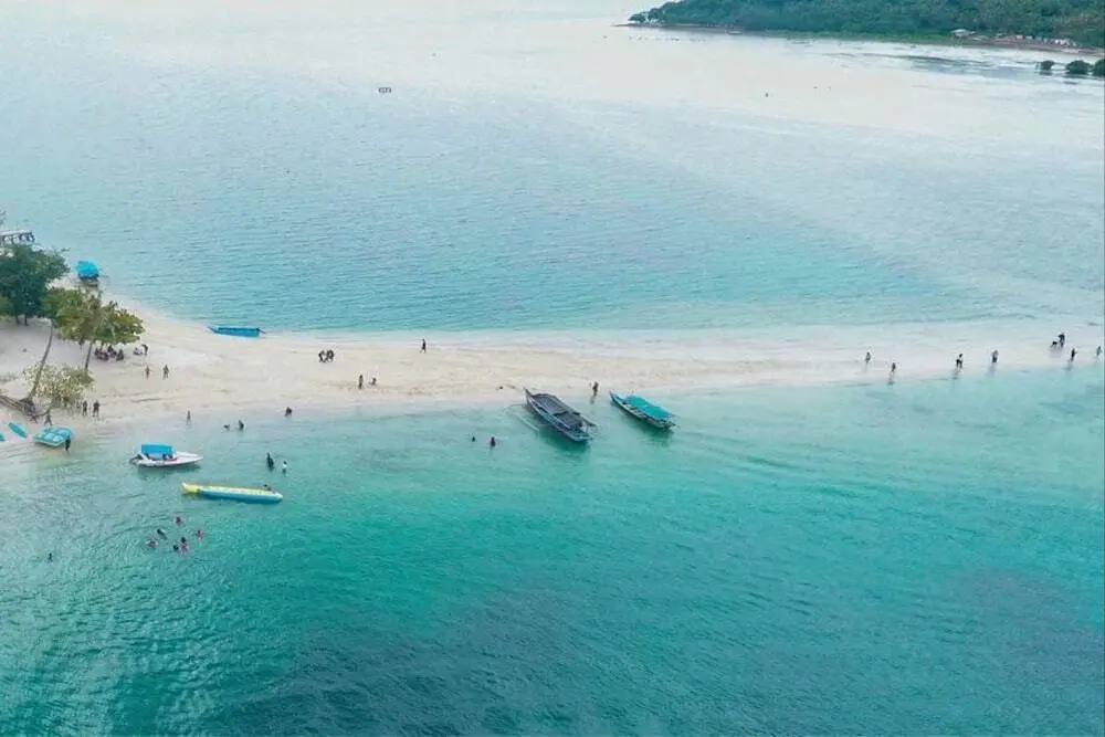 Бандар-Лампунг: Pulau Mahitam Resort & Cottage By Hotelku