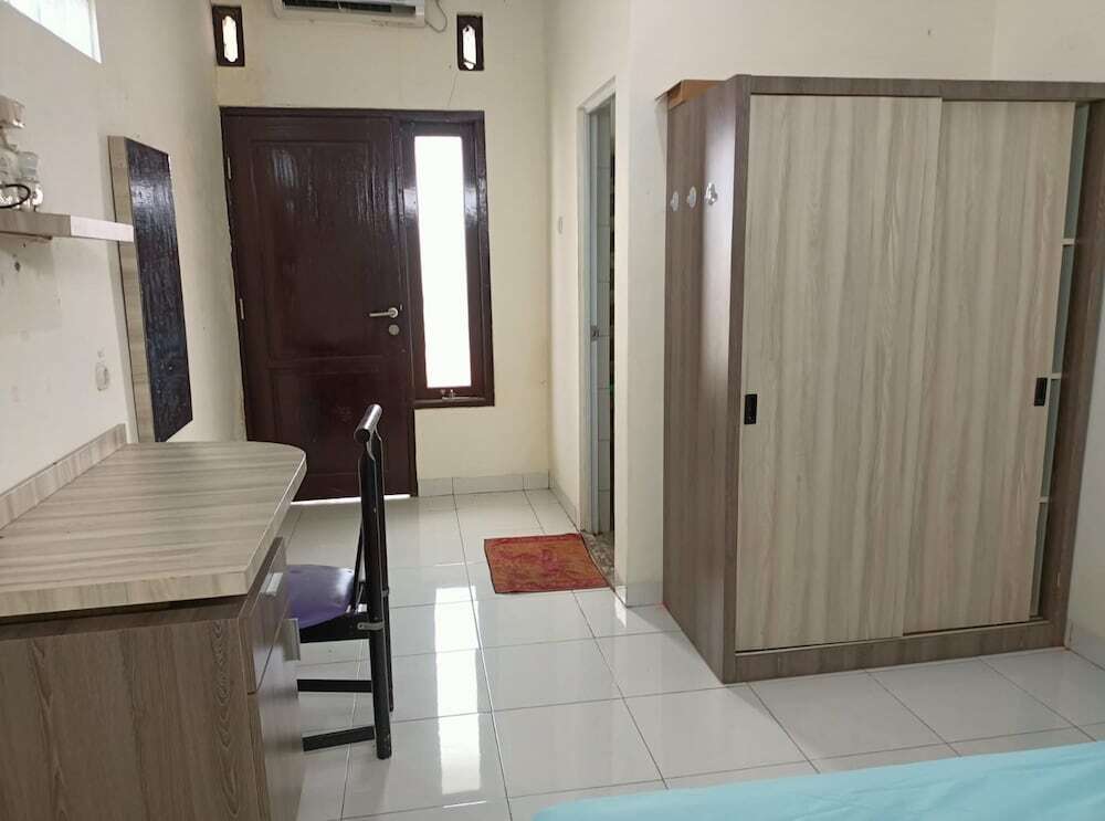 Моджокерто: OYO 91332 City-m Urban Homestay Syariah