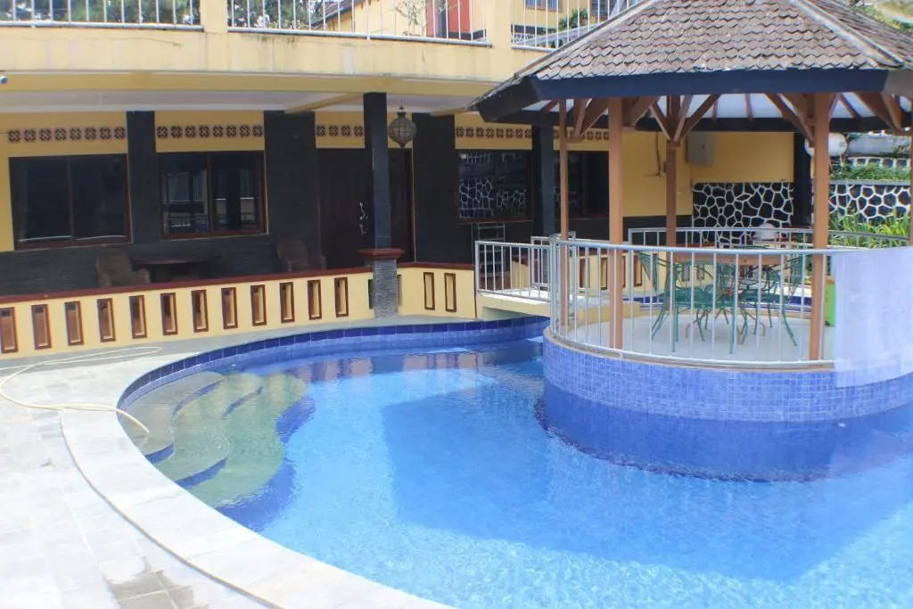 Читарингул: Villa Mawar Bumi Citeko