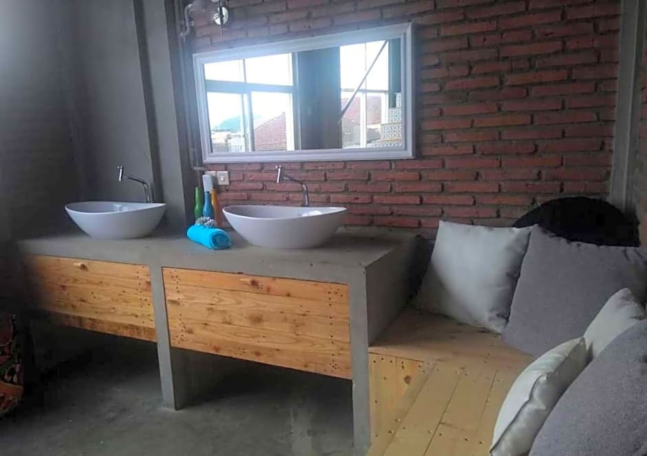 Маланг: Shelter Hostel Malang