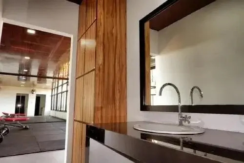 Тангеранг: Guest House 555