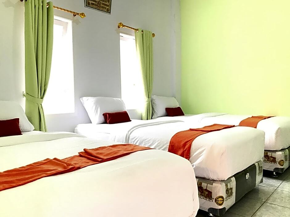 Берастаги: Panorama Guest House Syariah