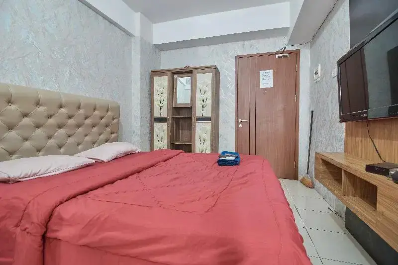 Южный Тангеранг: Green Lake View Ciputat by Celebrity Room