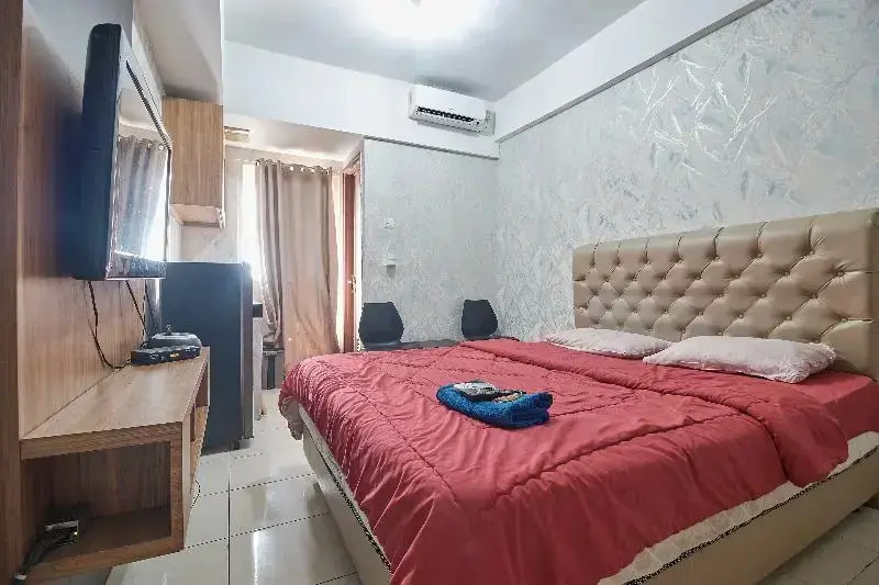 Южный Тангеранг: Green Lake View Ciputat by Celebrity Room