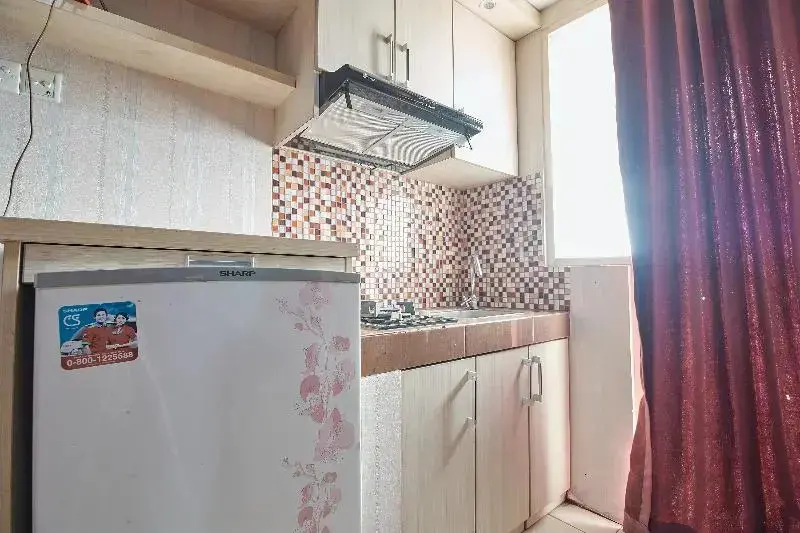 Южный Тангеранг: Green Lake View Ciputat by Celebrity Room