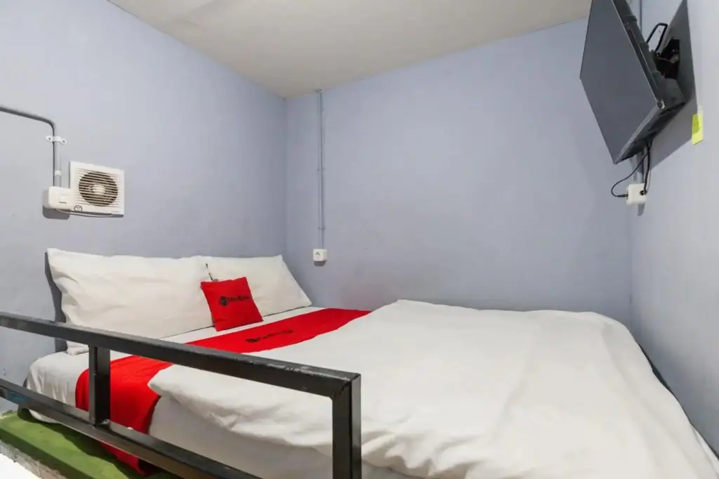 Джакарта: RedDoorz @ Stariez Kemang