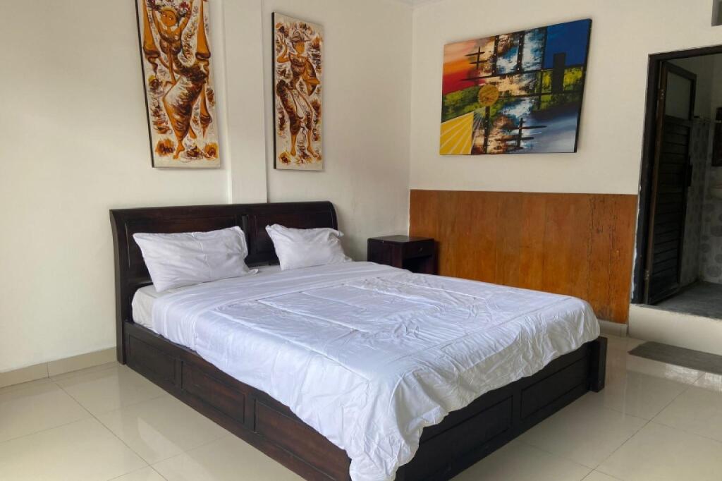 Денпасар: OYO 91204 Napura Homestay