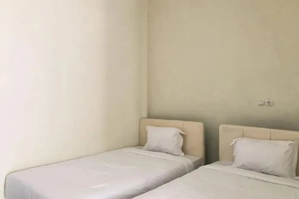 Сидоарджо: Corner Guest House by Oyo Rooms