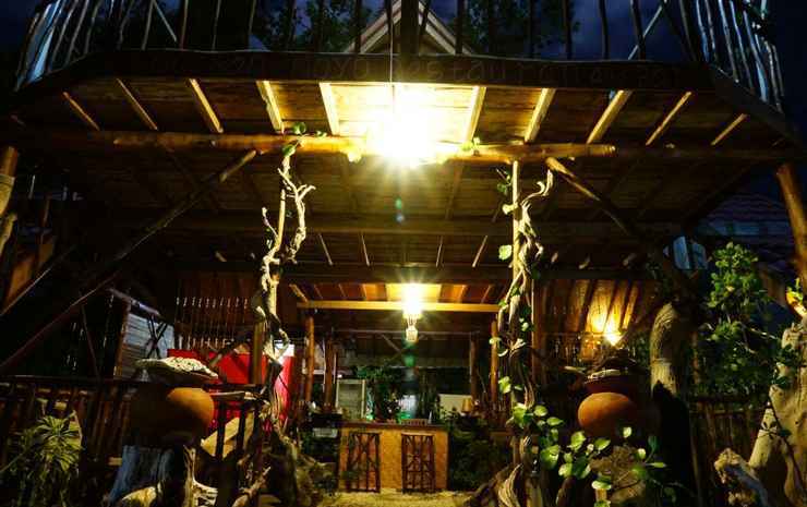 Мойо: Maryan Moyo Bungalows Bar & Resto