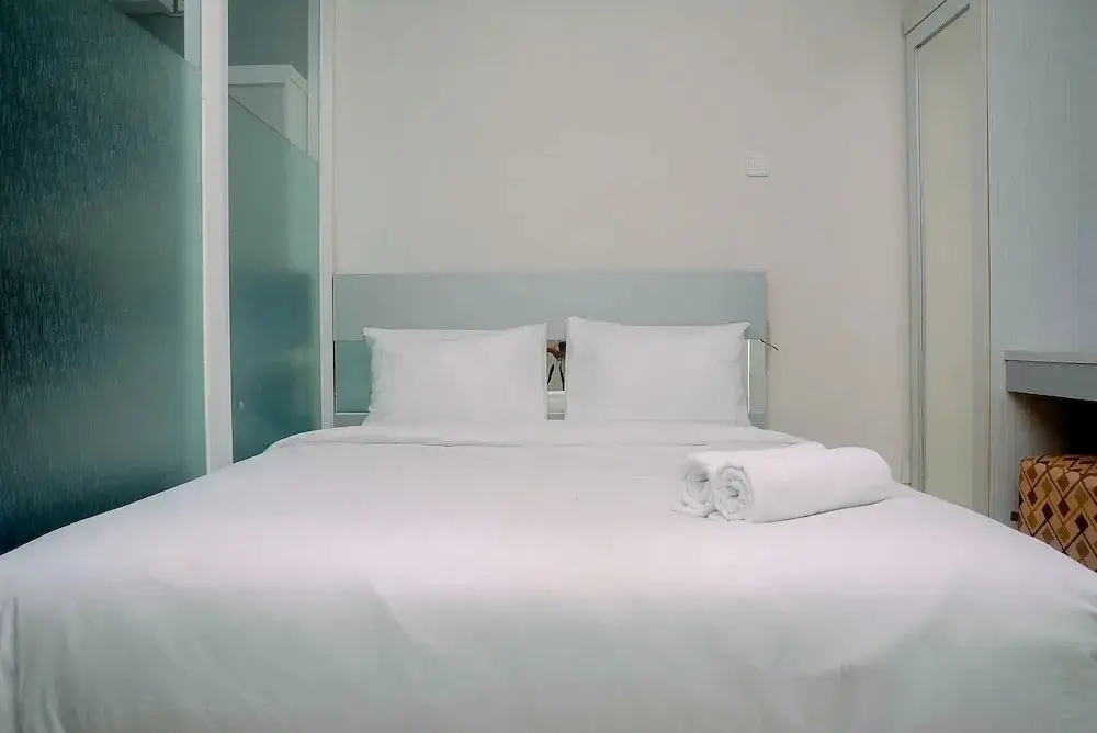 Депок: Cozy Living and Modern 1BR Apartment at Atlanta Residences