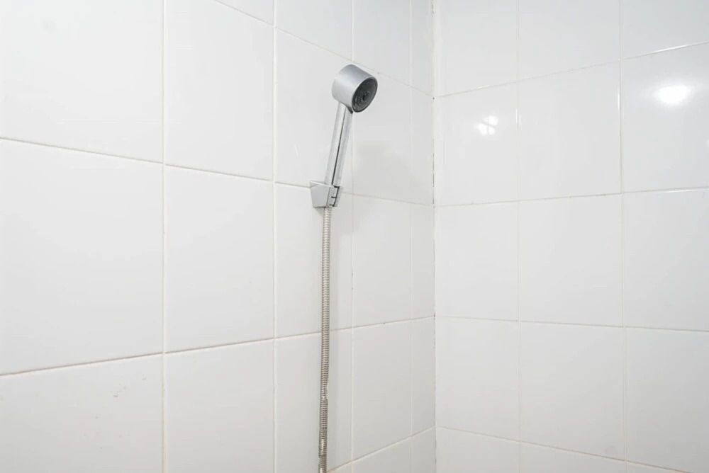 Джакарта: Comfortable 2BR Apartment at Green Pramuka near Mall