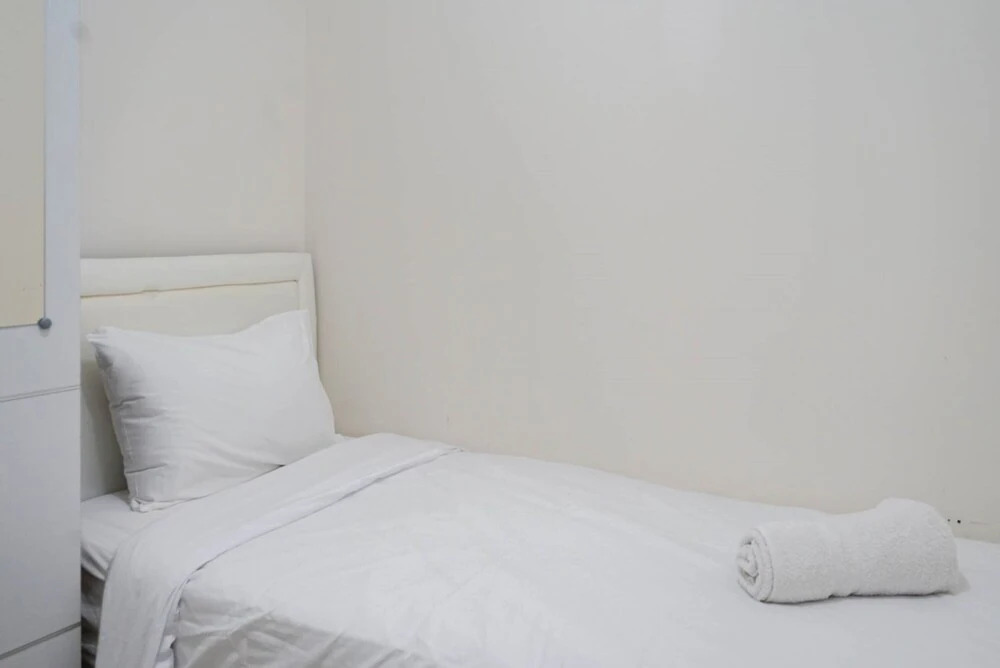 Джакарта: Comfortable 2BR Apartment at Green Pramuka near Mall