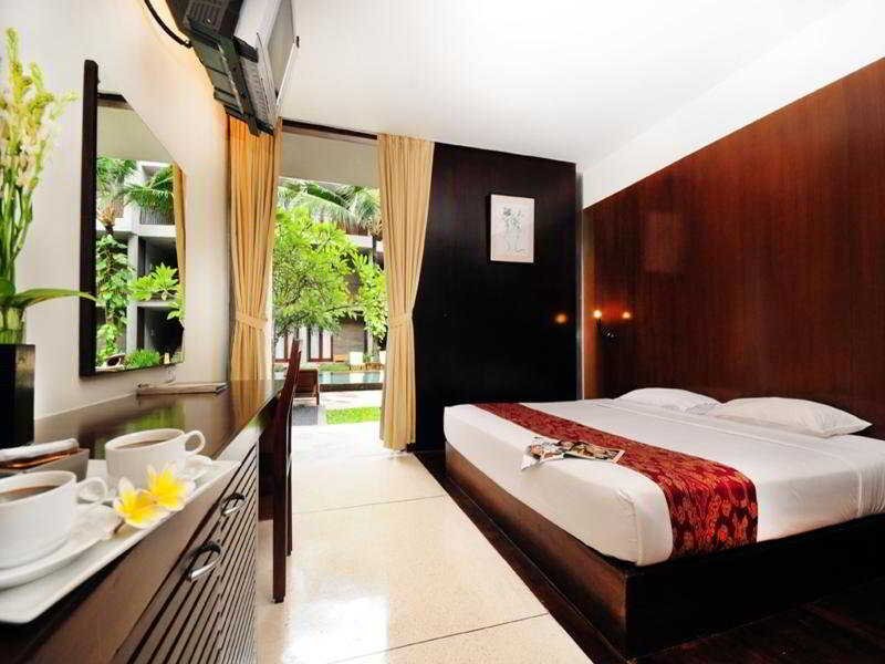 Беноа: The Oasis Benoa