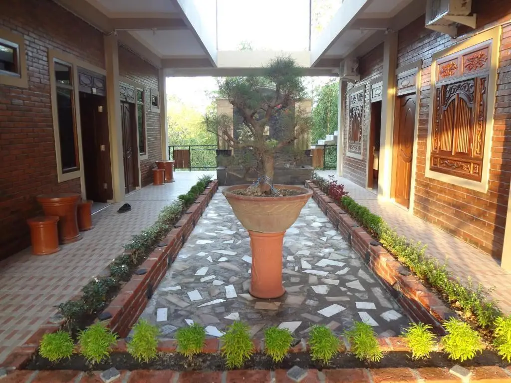 Депок: Kemala Moeslem Hotel