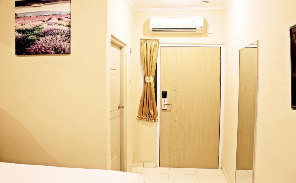Чиребон: C Hotel Cirebon