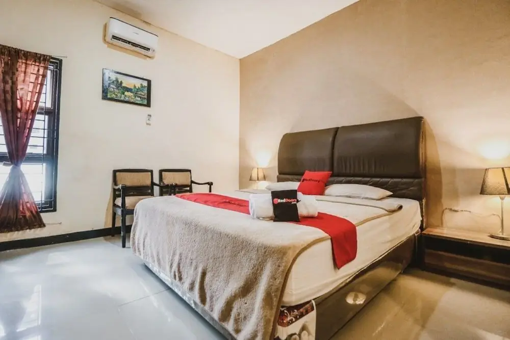Медан: RedDoorz near RS USU Medan 3