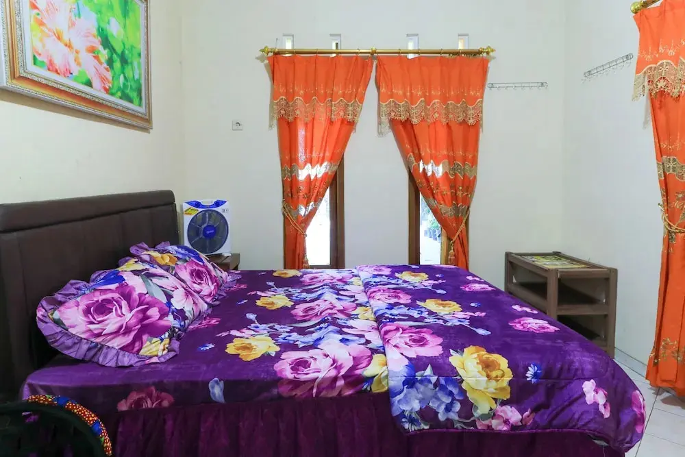 Бату: Homestay Pelangi Batu
