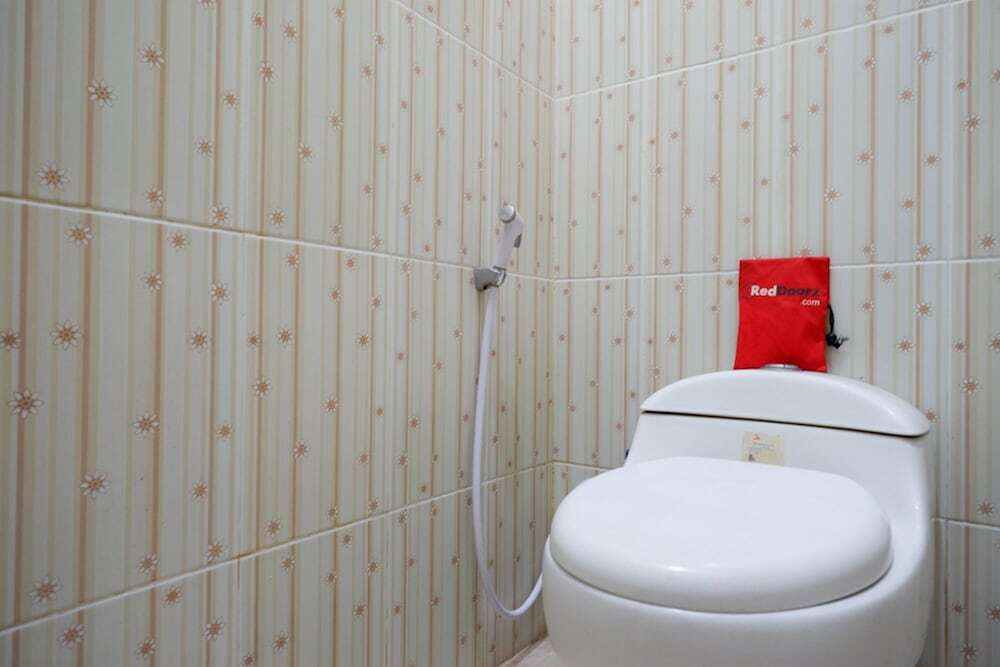 Пекалонган: RedDoorz Syariah near Stasiun Pekalongan