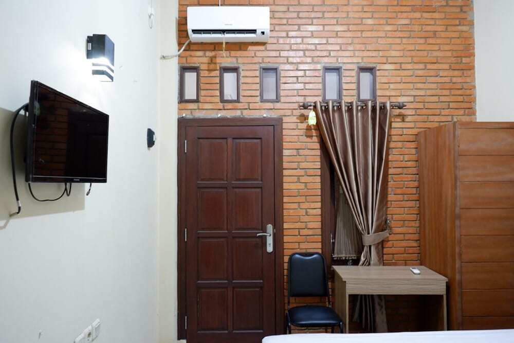Пекалонган: RedDoorz Syariah near Stasiun Pekalongan