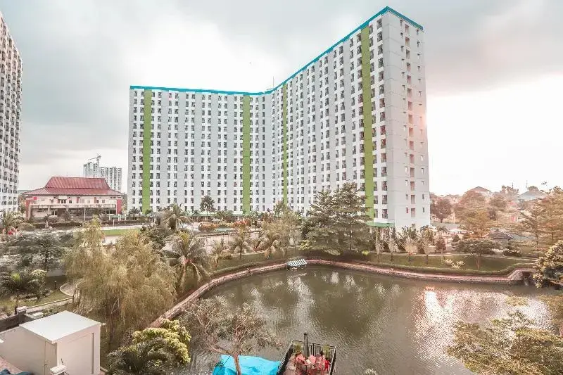 Южный Тангеранг: Green Lake View Ciputat by OYO Rooms