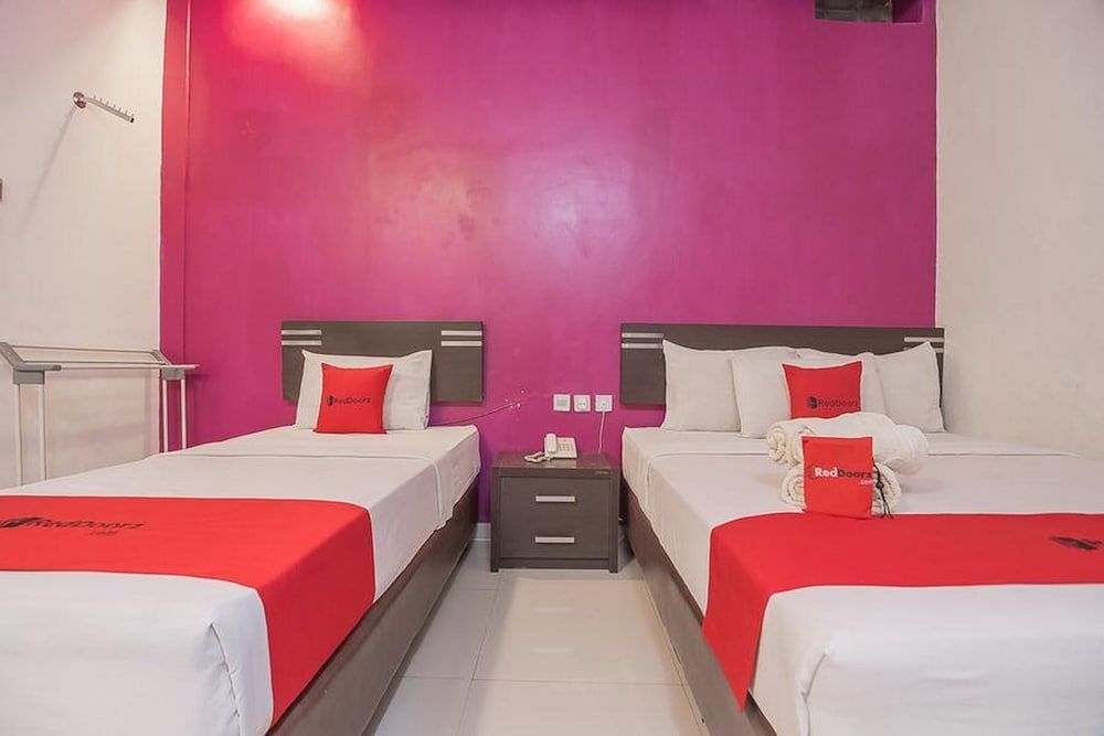 Семаранг: RedDoorz Plus near Undip Pleburan