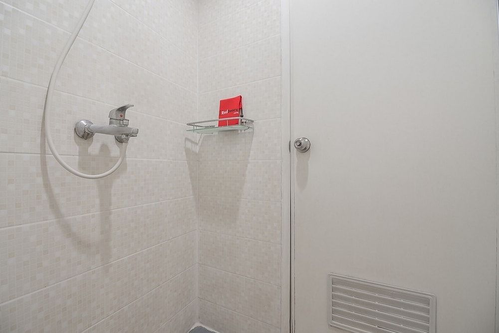 Семаранг: RedDoorz Plus near Undip Pleburan