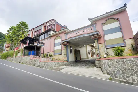 Hotel Bergas Indah by OYO Rooms — фото 1