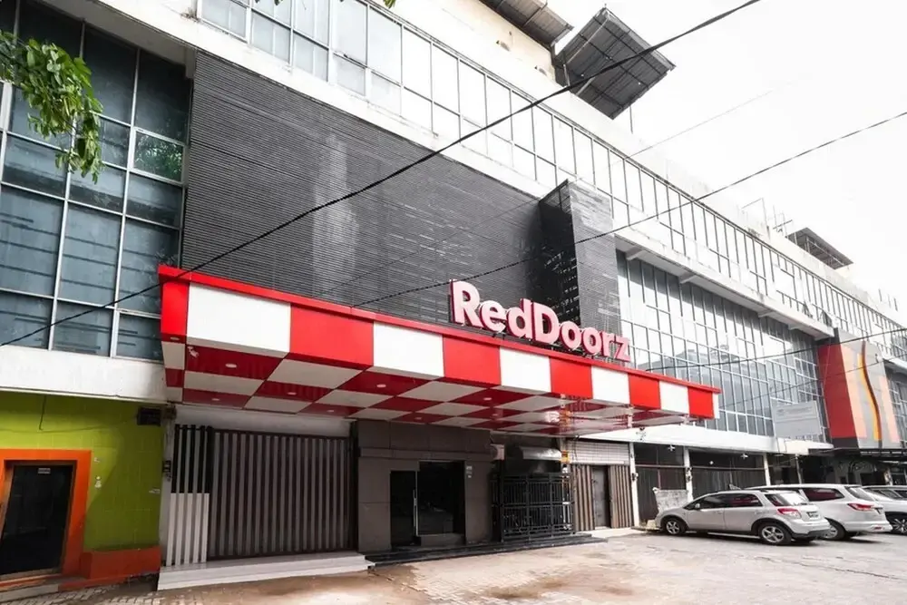 Медан: RedDoorz Plus @ Jalan Adam Malik Medan