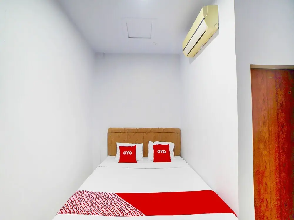 Медан: Sg Premium Guest House By Oyo Rooms