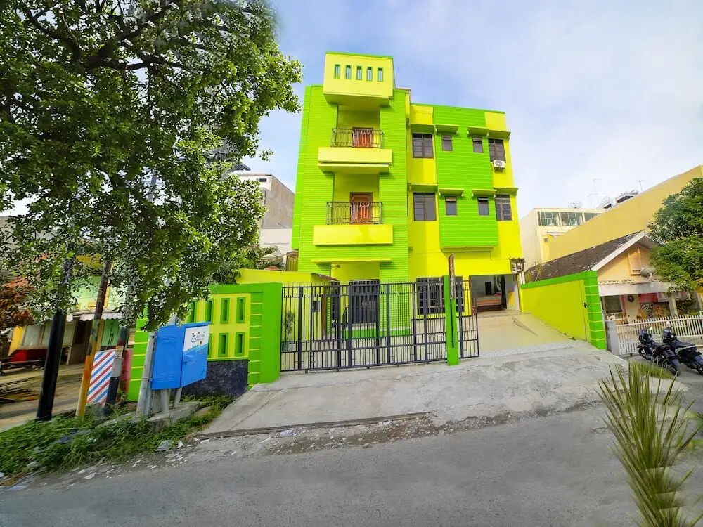 Медан: Sg Premium Guest House By Oyo Rooms