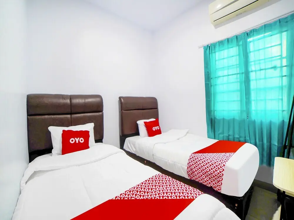 Медан: Sg Premium Guest House By Oyo Rooms