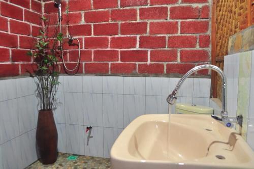 Jerowaru: Tetebatu Sama Sama Bungalows