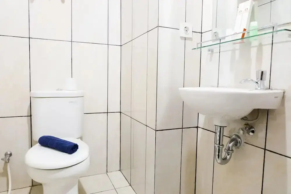 Бекаси: Modern Elegant Studio Grand Kamala Lagoon Apartment