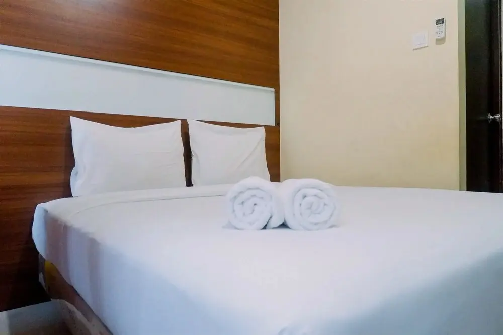 Сурабая: Compact Studio Room at Tamansari Papilio Apartment
