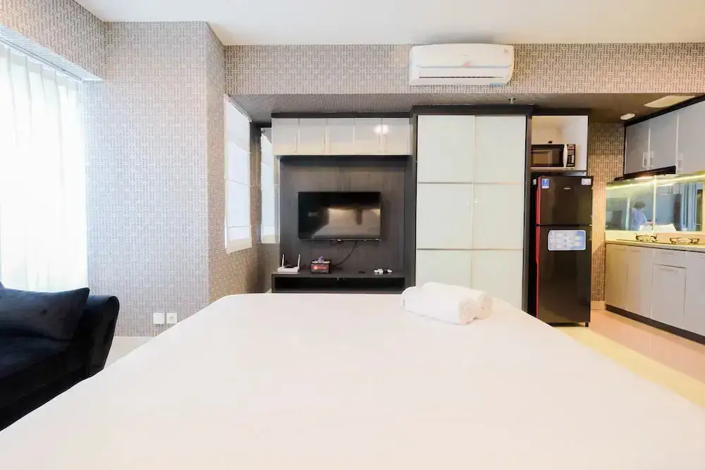Бекаси: Fabulous Studio Grand Kamala Lagoon Apartment